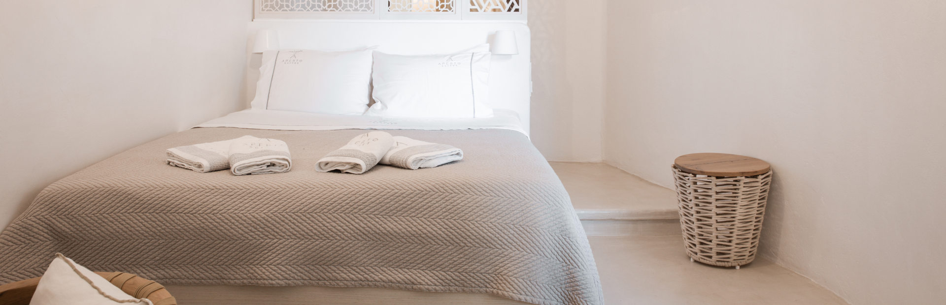 Cozy Suite with indoor jacuzzi